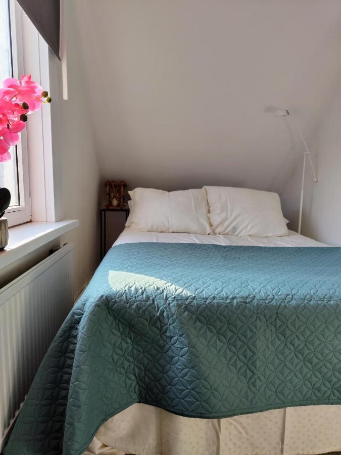 The Diesel Bed And Breakfast Rotterdam Luaran gambar